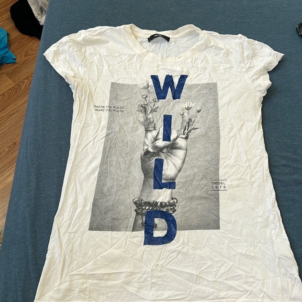 DIESEL /Women’s Graphic ; gently worn. Circa 2017. Velvet lettering on WILD logo